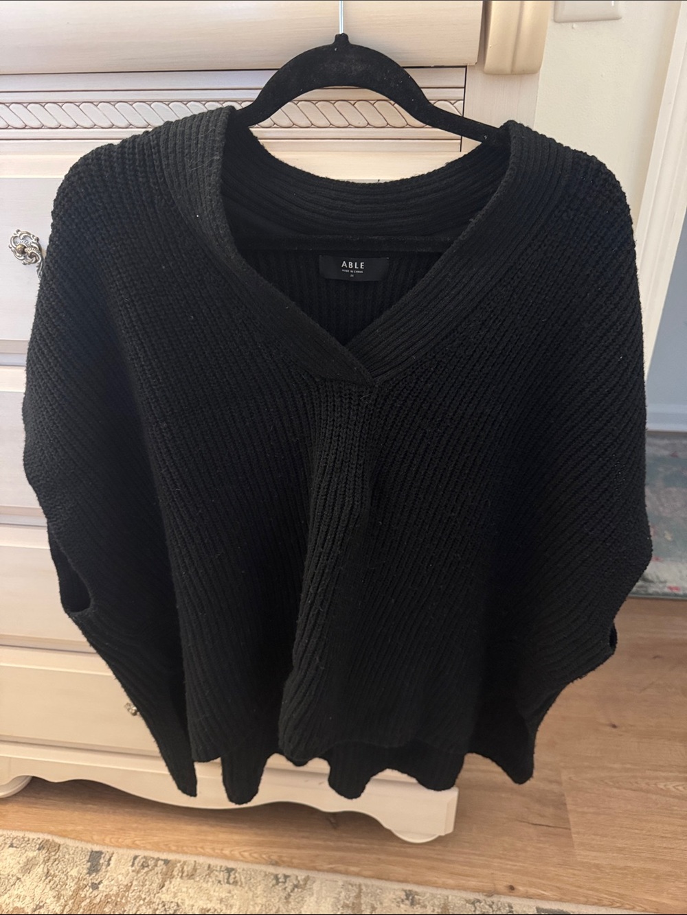 Able Black Ribbed V-Neck Women's Sweater